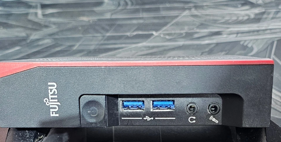 Fujitsu Futro S740 J4105 Quad 1,5GHz 4GB 16GB SSD mit Netzteil - Bild 2 von 4