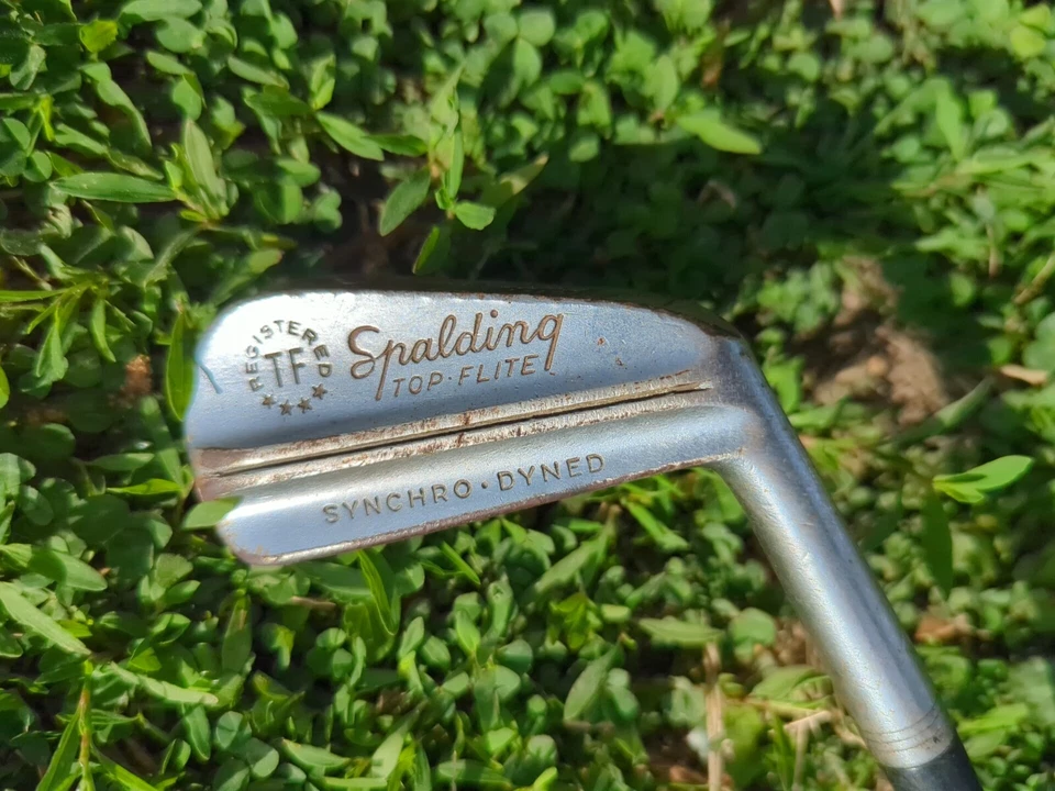 Vintage SPALDING TOP-FLITE (2) IRON Right Handed Steel Shaft Synchro Dyned - Image 2 of 4
