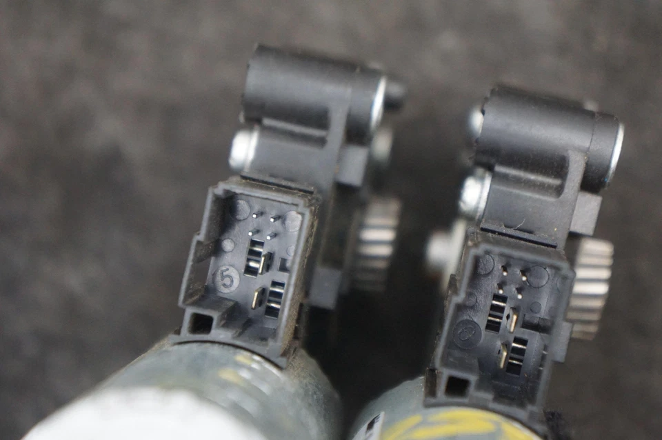 Juego 2 motores techo corredizo delantero izquierdo y derecho OEM 9929003888 Bmw M340i Xdrive G20 2020 Foto 2 de 4