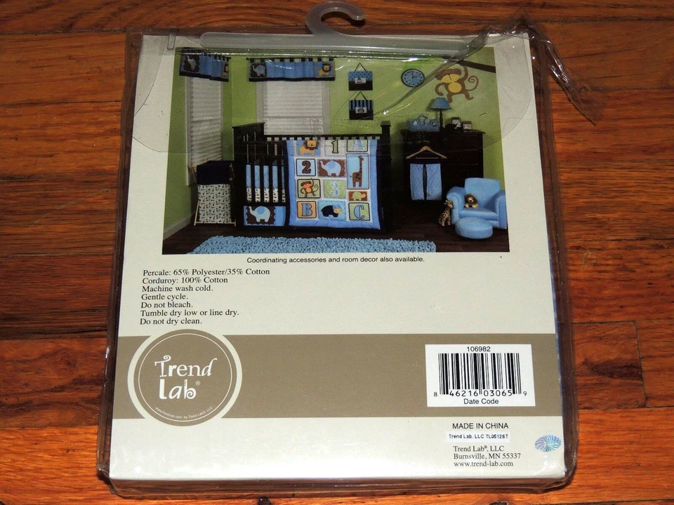 Trend Lab JUNGLE 123 WINDOW VALANCE LION ELEPHANT BLUE 56X15 BABY NURSEY TAB TOP - Imagem 2 de 3