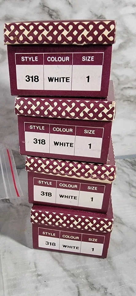 Lote Accesorios Muñeca Vintage / Zapatos, Gafas, Pelucas / Tallina's Foto 2 de 4