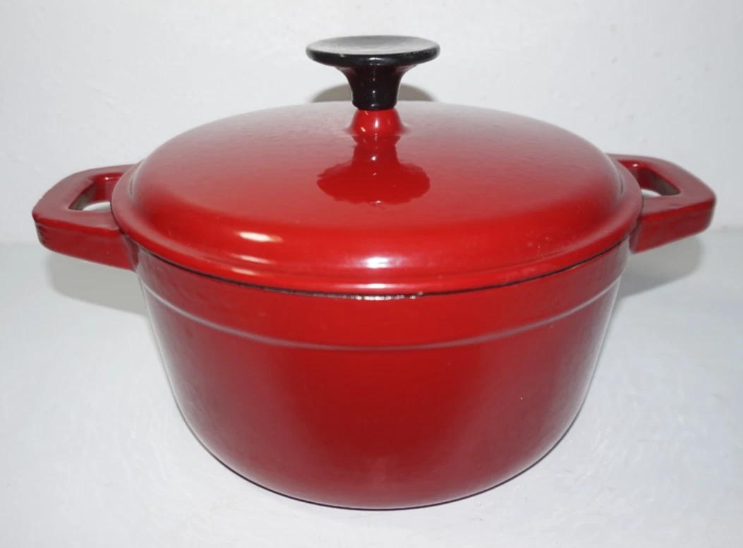 Chefs Counter 3.5qt Dark Red Cast Iron Dutch Oven Baking Roasting 8" x 4"
Opens in a new window or t