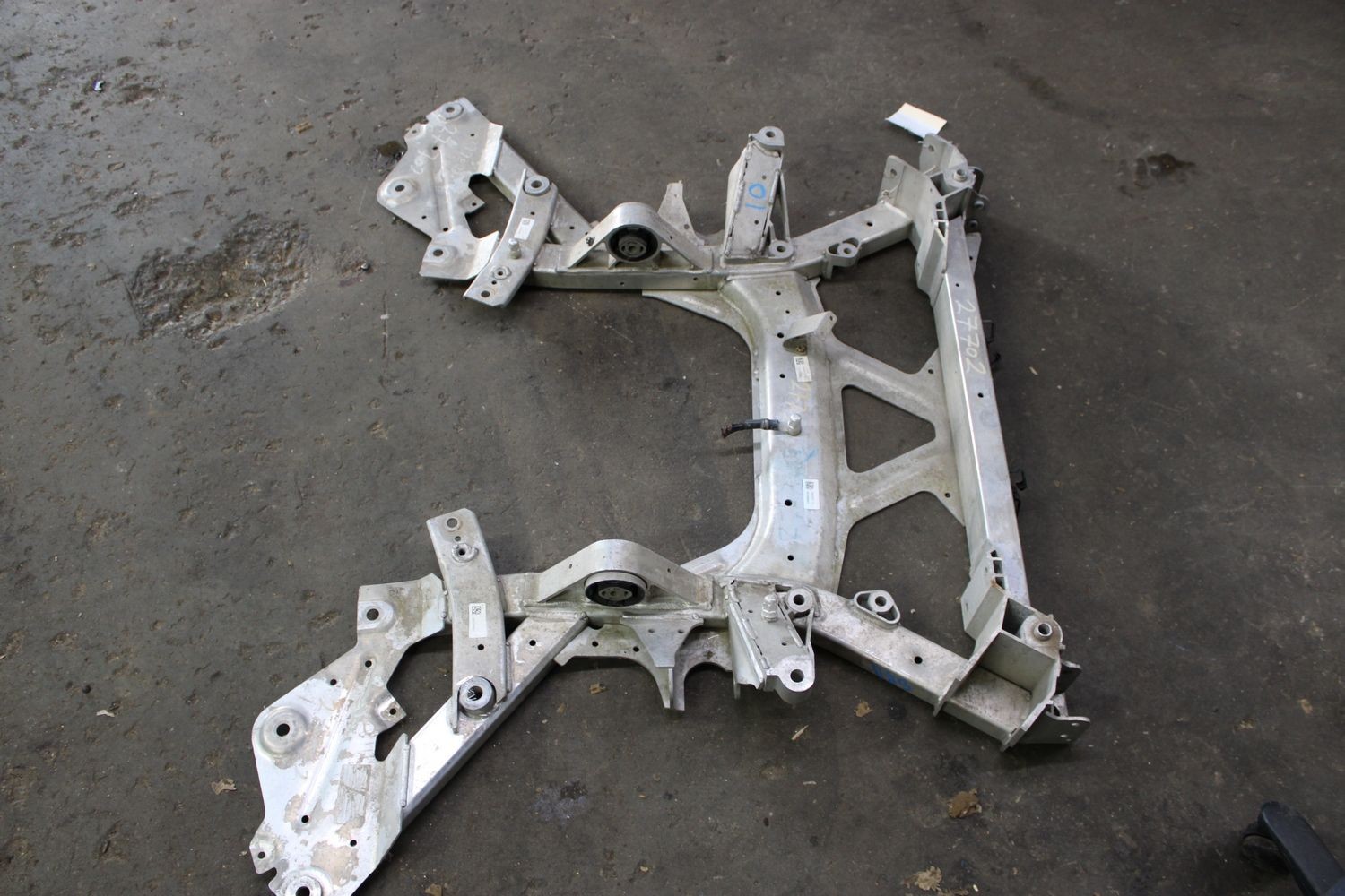 2014-2019 BMW I8 Crossmember/cradle/undercarria