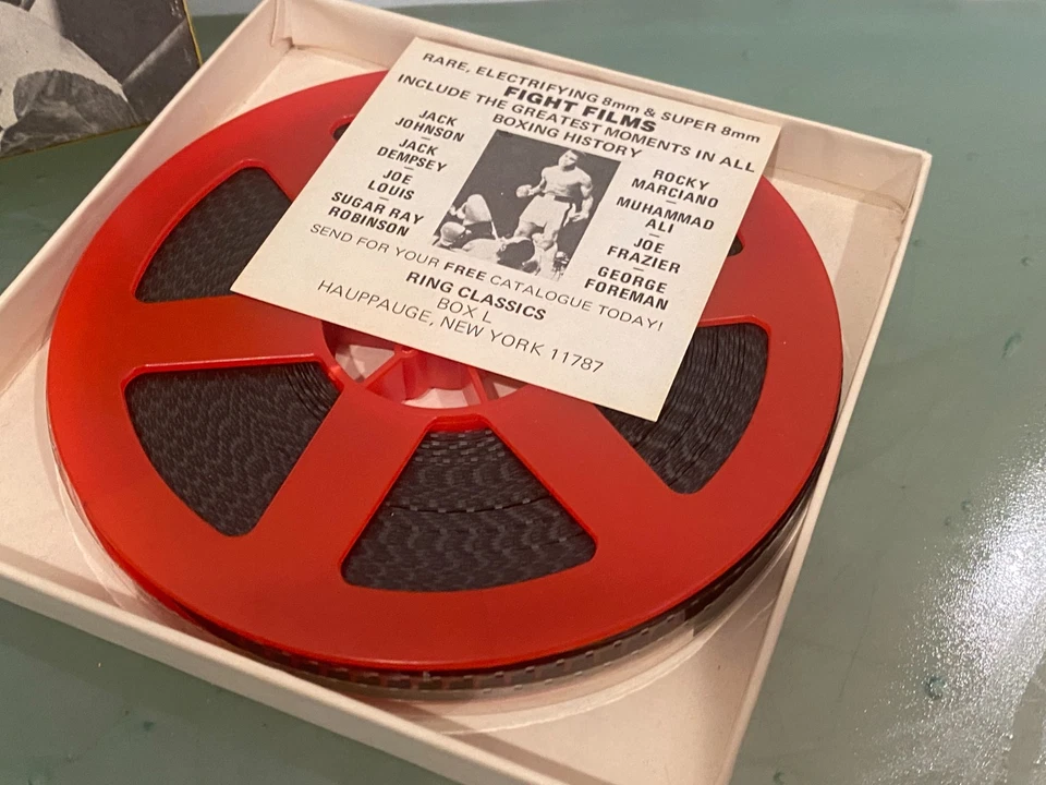 Ring Classics Super 8 filme de luta de boxe Rocky Marciano vs Roland LaStarza 1953 - Imagem 3 de 4