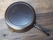 Griswold Merit #5 / 8" Cast Iron Skillet #1502, Restored