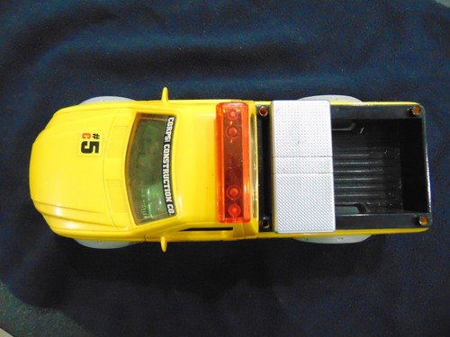 1999 LANARD THE CORPS CONSTRUCTION CO. YELLOW PICK-UP TRUCK 3 3/4" FIGURES RARE - Picture 3 of 10