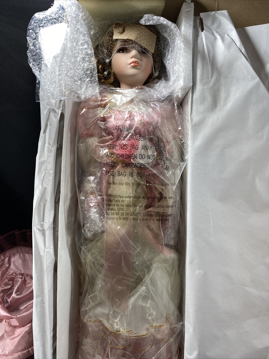 Item# 13099 Lovely Lenore Doll Heritage Signature Collection Doll