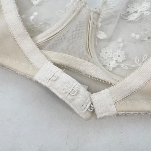 Vintage Christian Dior womens 32C/D White Floral Lace Pearl Monogram Bra - Picture 8 of 11