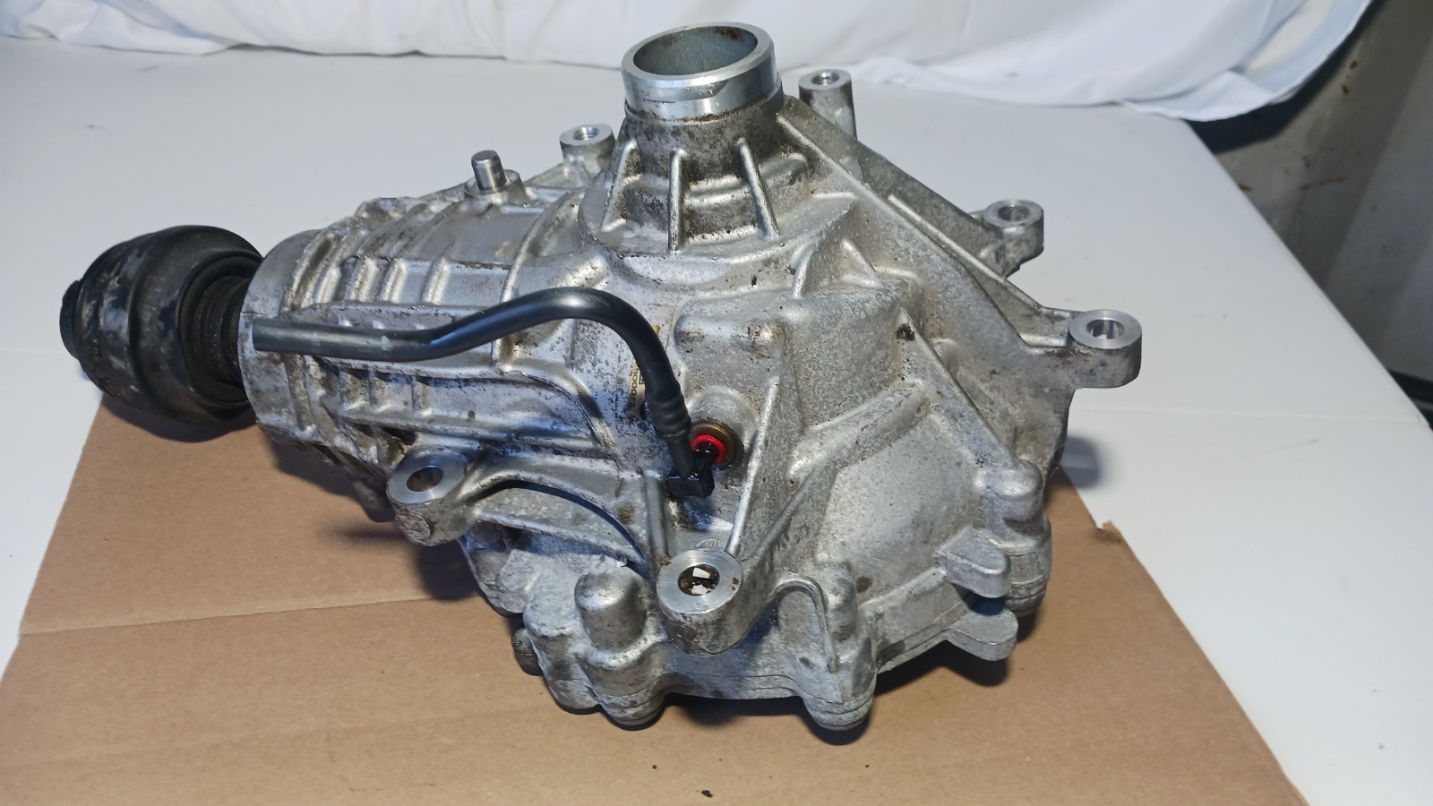 2017-20 MASERATI LEVANTE 3.0L AWD FRONT DIFFERENTIAL AXLE CARRIEROEM 06701040570