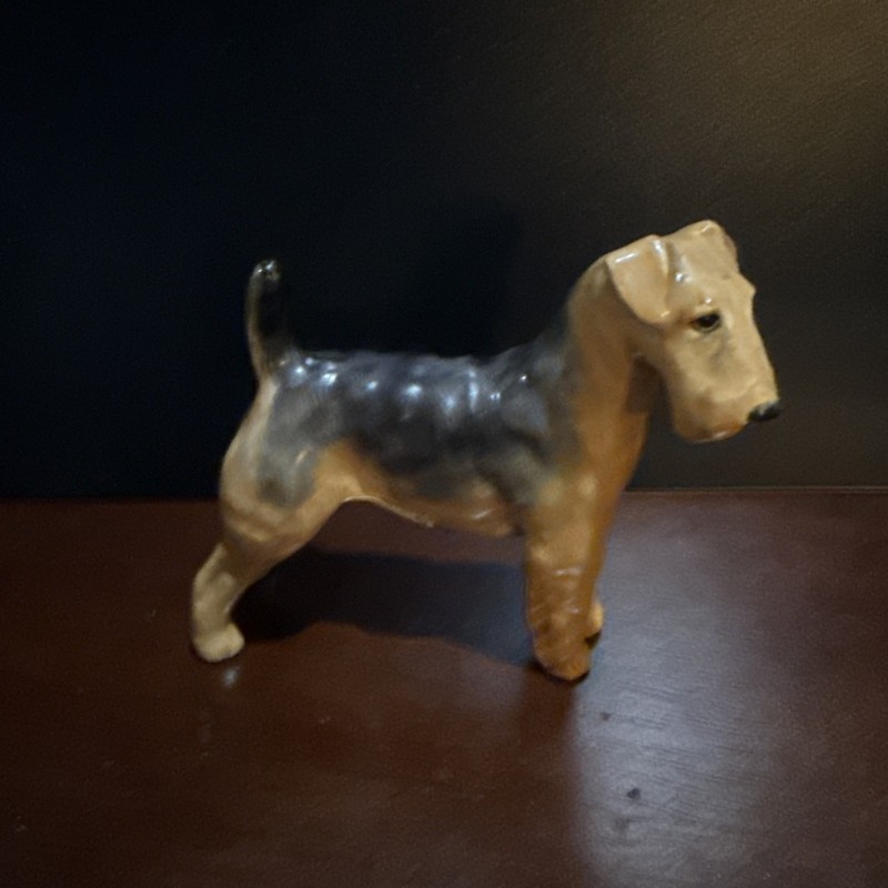 Royal Worcester Airedale Terrier Figurine. Porcelain. Made by Doris Lindner