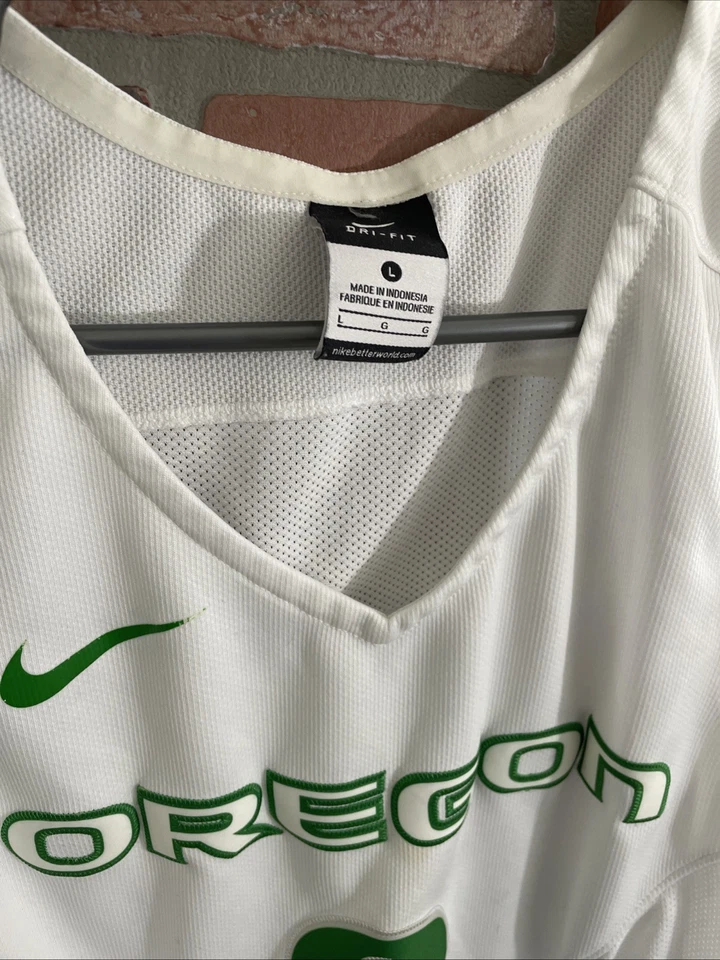 Camiseta deportiva de baloncesto para mujer Nike Oregon Ducks talla grande Foto 3 de 4