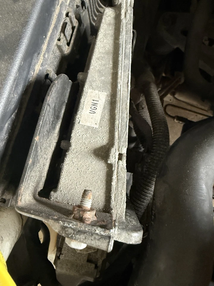 Módulo de control del tren motriz Ford Mustang 2010 OEM Foto 2 de 3