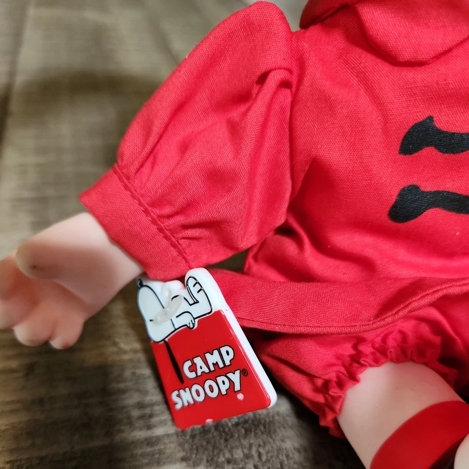 Figura muñeca de vinilo suave Lucy Snoopy campamento limitado de Estados Unidos 1952 Foto 2 de 4