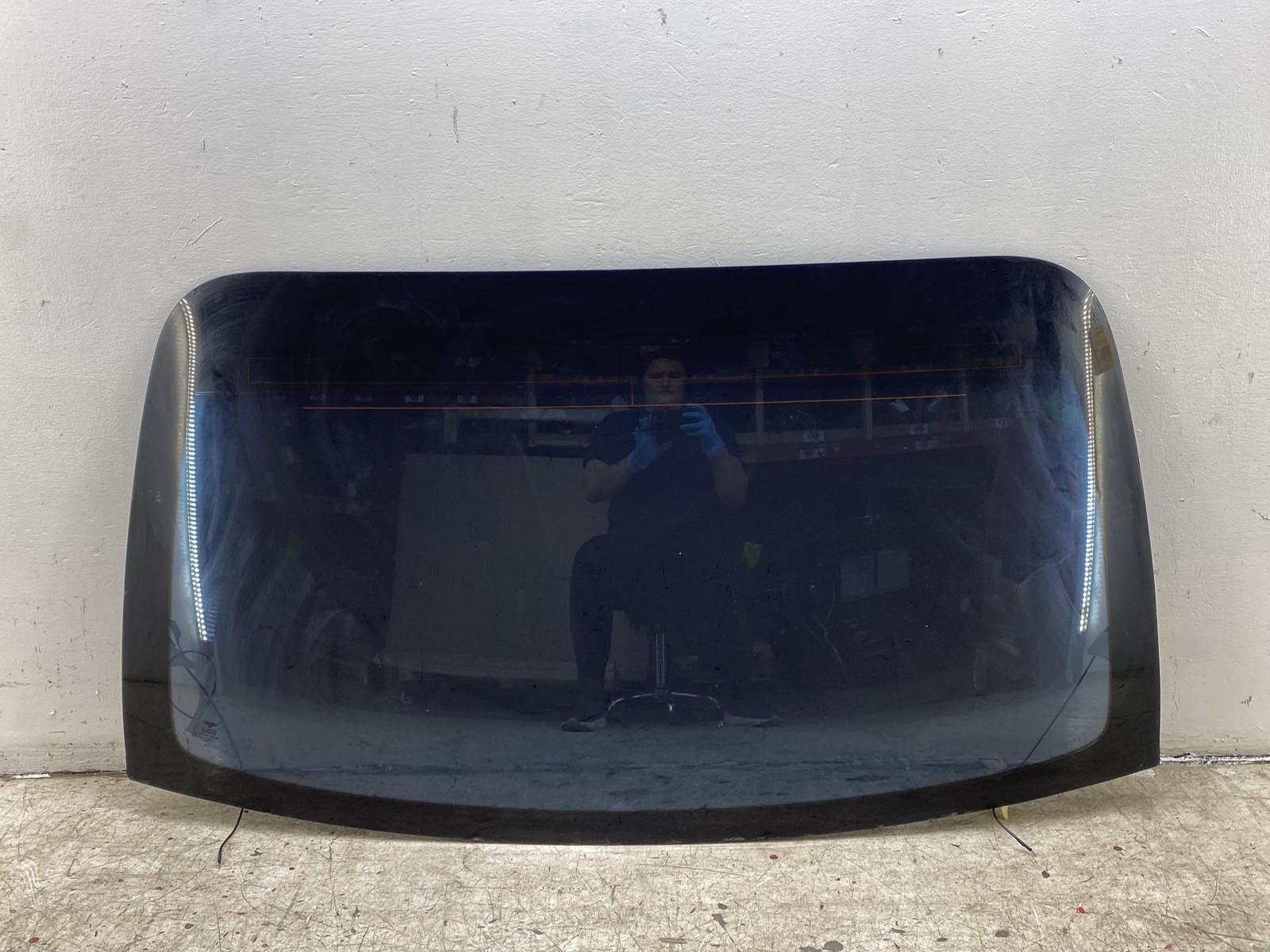 2014-2019 BENTLEY FLYING SPUR REAR BACK WINDOW WINDSHIELD AUTO GLASS 4W0845051M