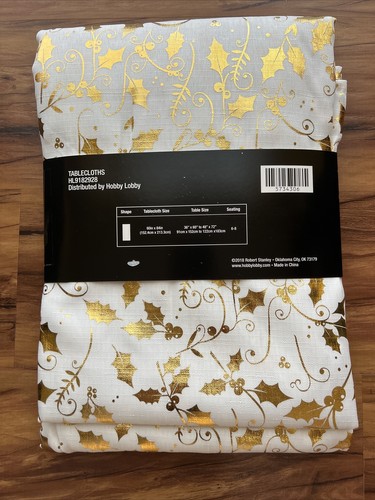 Robert Stanley home collection tablecloth 60“ x 84“ Linen With Gold Foil Ivy - Picture 3 of 4