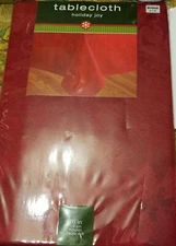 Bed Bath & Beyond 70 Inch Round Table Cloth Red Holiday Joy New