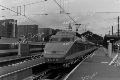 KB Negativ, SNCF TGV 23 114 ,  Gare de Lyon , 25.08.1982  (M2694)