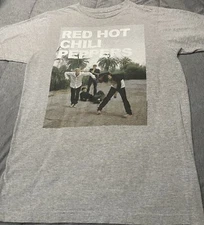 Vintage Y2K Red Hot Chili Peppers Tshirt Medium