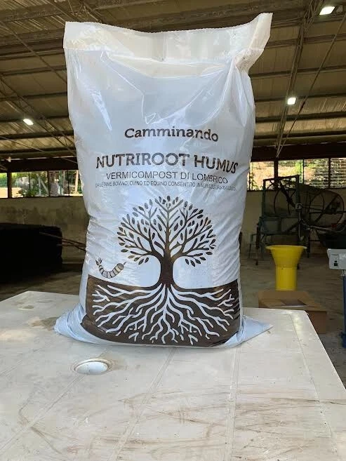 Humus di Lombrico - NutriRoot Humus 6 sacchi da 25 kg (150kg - 375 Litri) - Immagine 4 di 4