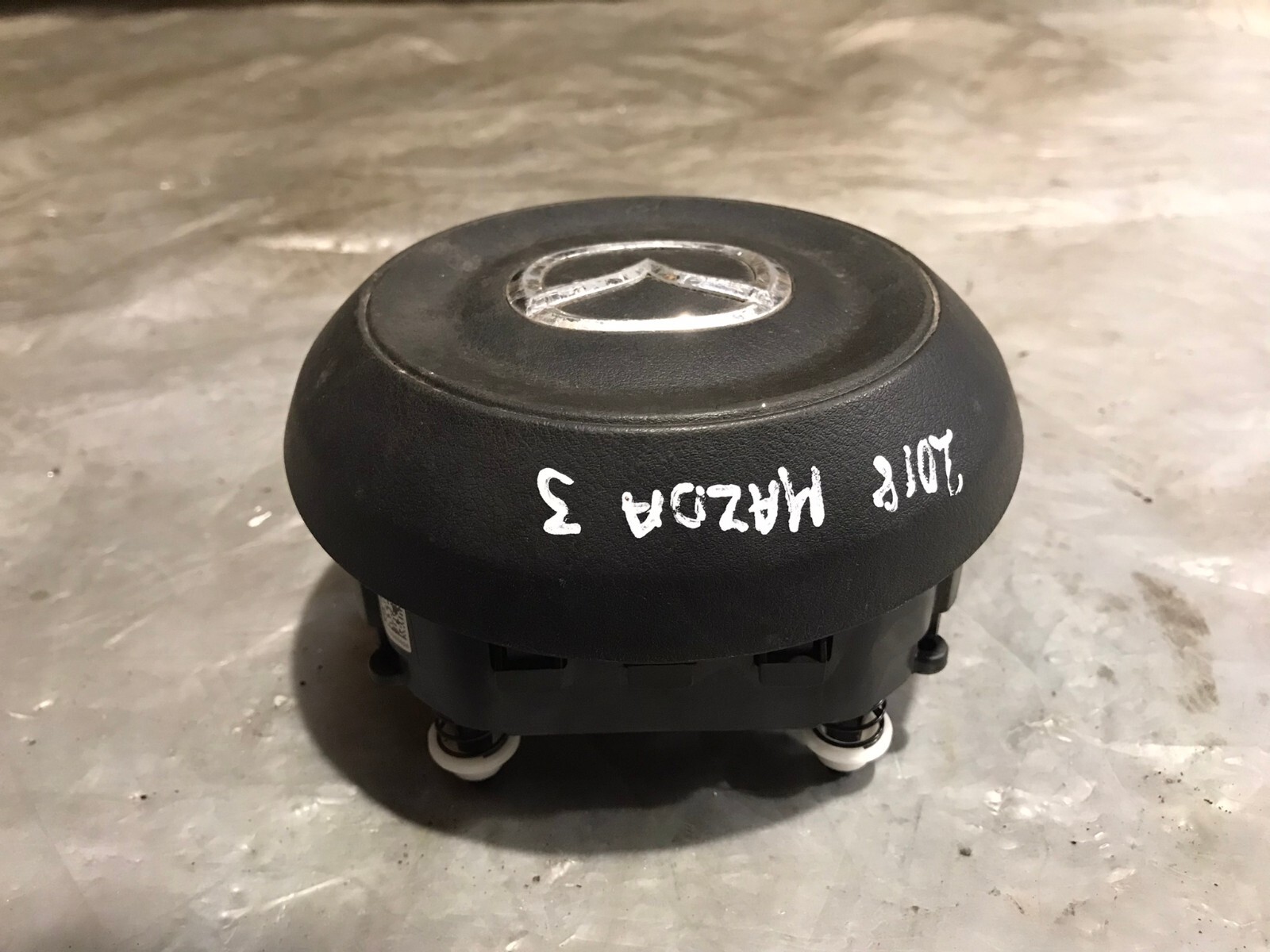 2017-2018 Mazda 3 mk3 facelift steering wheel / driver