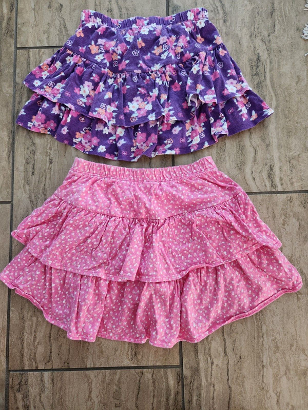 GYMBOREE GIRLS SKORTS - SIZES 5 & 7 - TWO SKORTS