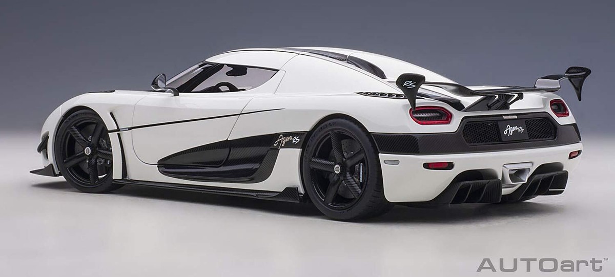 AUTOart 1/18　ケーニグセグ アゲーラ RS ホワイト／ブラック AUTOart 1/18 Koenigsegg Agera RS White Carbon Black 79021