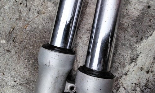 Triumph L900 1994 Forks - Picture 2 of 2