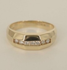 Men's 14k Yellow Gold Diamond Wedding Ring