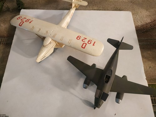 AIRFIX??? REVELL???? DEFECT AIRPLANES, SCALE 1/72, 1/35 - Picture 3 of 10