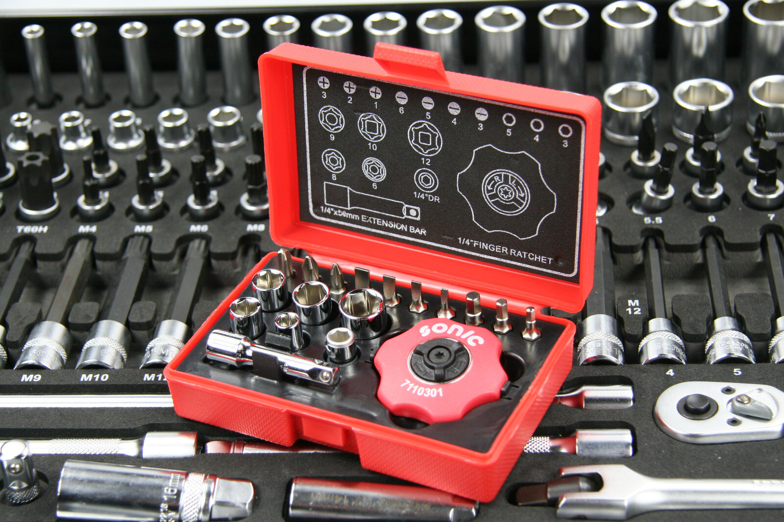 Sonic-Equipment Werkzeugkoffer Ratsche Innenhandfläche, Tüllen Sechskant - 18-teilig - Bild 2