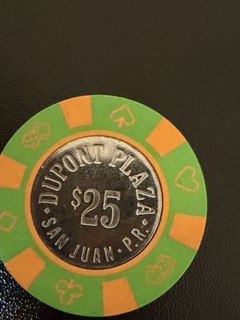 $25 Dupont Plaza San Juan Puerto Rico Casino Chip Vintage