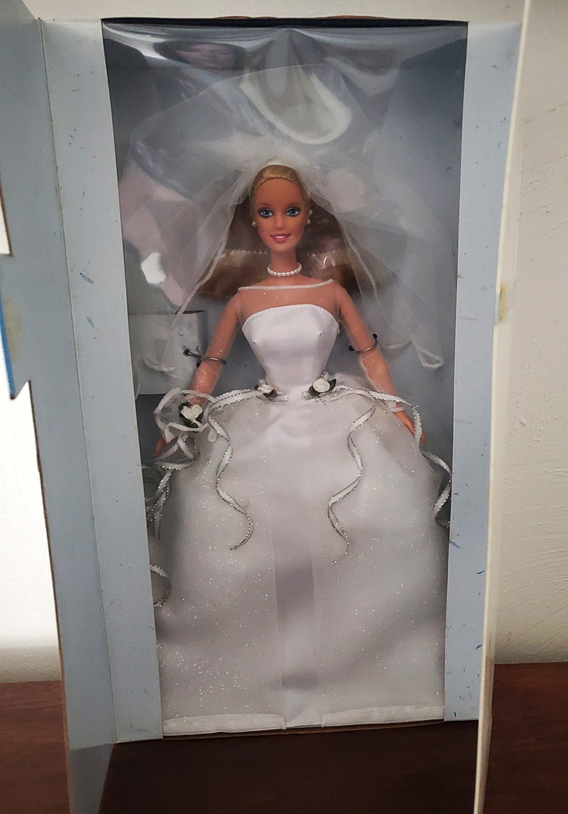 Blushing Bride Barbie Mattel 26074 (1999) Special Edition, NIB