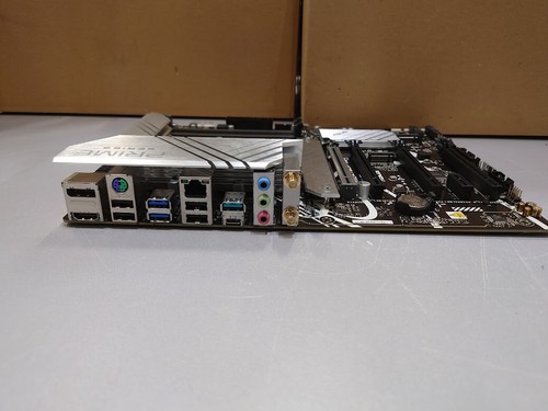 ASUS PRIME Z790-P WIFI Motherboard - For Parts, Signs of Use - Afbeelding 11 van 17
