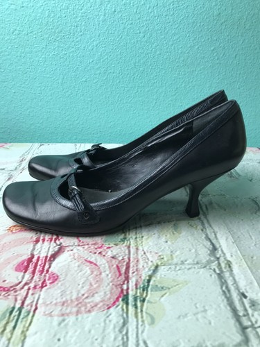 Nine West Size 10M Slide on Heels With Front Strap Black Leather - Picture 2 of 7