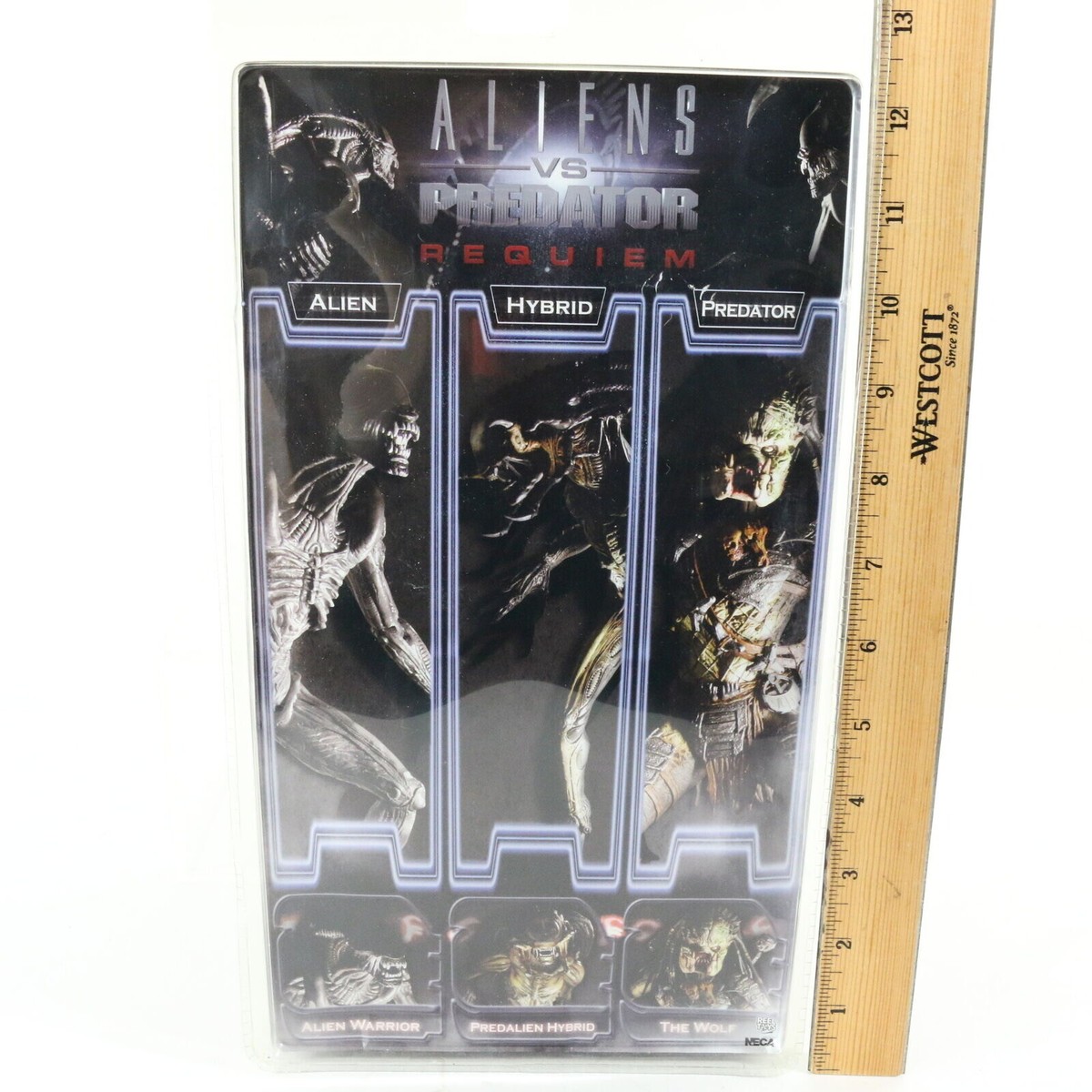 Alien Warrior Aliens Vs Predator Requiem AVPR Neca Reel Toys