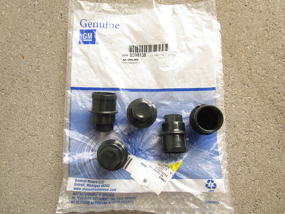 ADEQUADO PARA: 05 - 20 GM CHEVY GMC CADILLAC 17 POLEGADAS TAMPA DE PORCA DE RODA QUANTIDADE 5 FABRICANTE DE EQUIPAMENTO ORIGINAL NOVO - Imagem 2 de 2