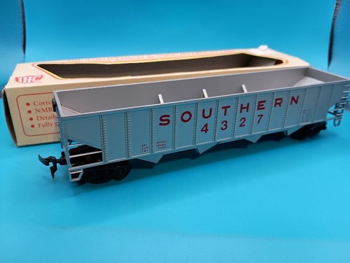 ¡NUEVO!  IHC HO SCALE SOUTH 4327 TOLVA ABIERTA | Zustand: New