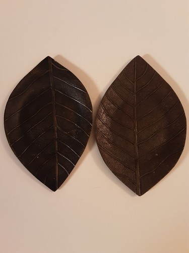 Crate And Barrel Bronze Leaf Oval Candle Holders Or Trinket Trays Set Of 2 - Picture 5 of 10