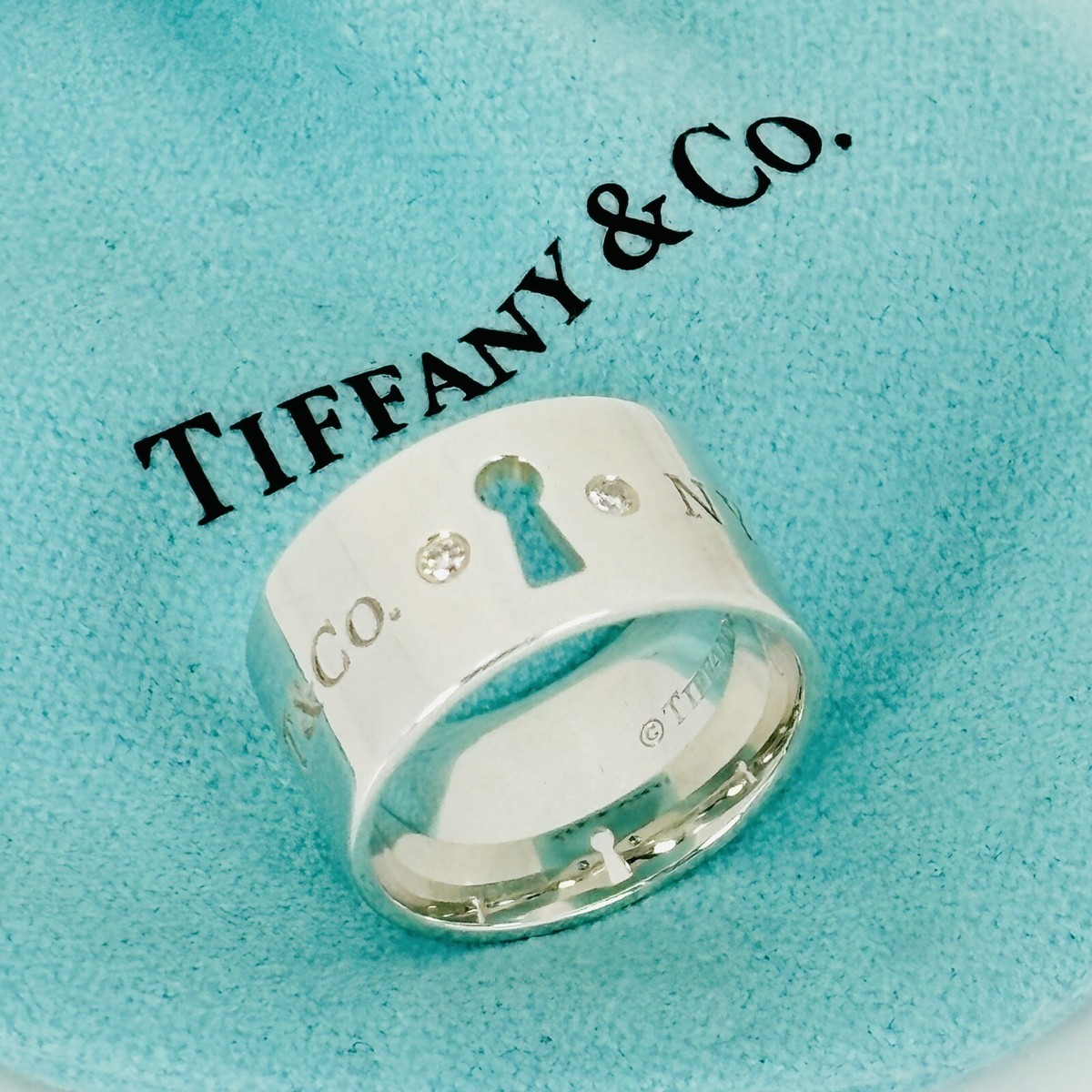 Size 4.5 Tiffany NY New York Keyhole Diamond Wide Band Ring in