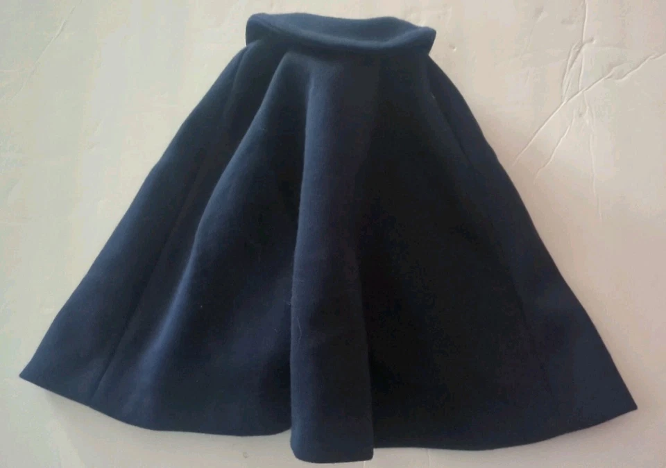 Capa/abrigo azul con sombrero y manguito para muñeca de 18" AG o similar  Foto 2 de 4