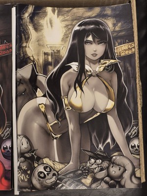 VAMPIRELLA #3 SUKESHA RAY GOLD VIRGIN IG ARTIST WITH AMAZING TALENT