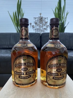 2  x CHIVAS REGAL - BLENDED Scotch Whisky - Alte Flaschen 0,7 Liter 
