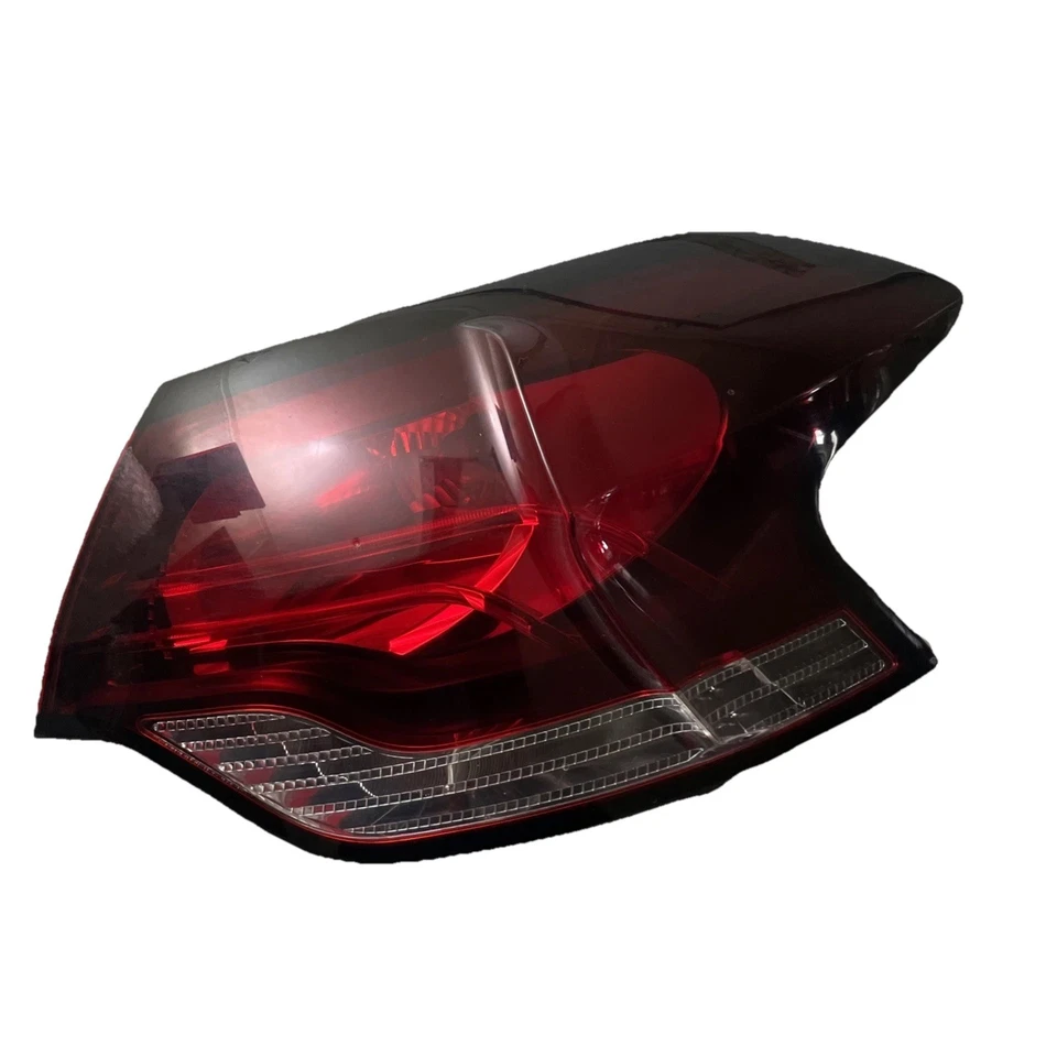 Citroen DS4 Mk1 2013 O/S conductores bombilla exterior trasera derecha luz trasera Foto 2 de 4