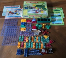 Electronic Snap Circuits LOT over 80 Parts Pi...