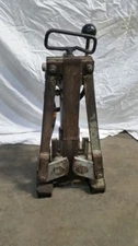 Fairmont H4905 Hydraulic Sign Post Puller -