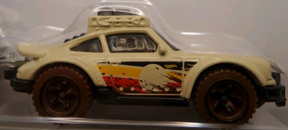 Hot Wheels Track Fleet Porsche 911 Off-Roader 2025 JCM61-NK716 - Imagen 2 de 4