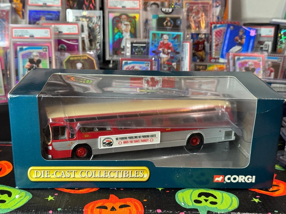 Corgi Bus Fishbowl Toronto Transit Commission 54305 GM 5302 TTC Bus 58 NIB Mint - Image 2 of 4