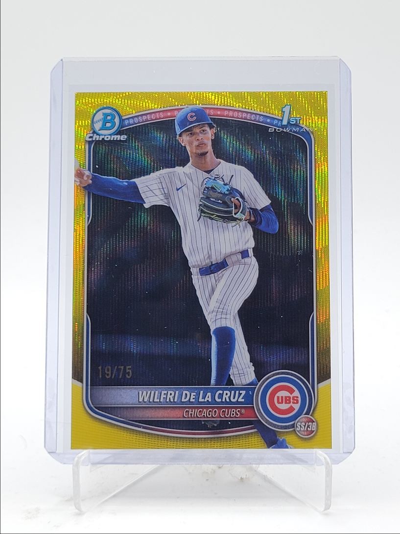 WILFRI DE LA CRUZ 2025 BOWMAN CHROME 1ST YELLOW WAVE CUBS /75 Q4060