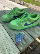 Size 10 - Nike SB Dunk Low x Grateful Dead Gr...