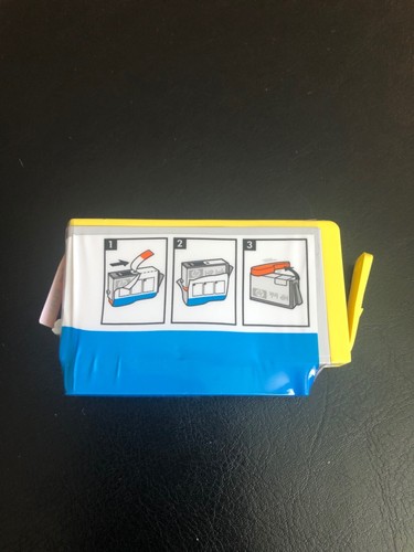 Genuine HP 920 Yellow Ink Cartridge FREE SHIPPING no box - new condition sealed - Picture 2 of 3